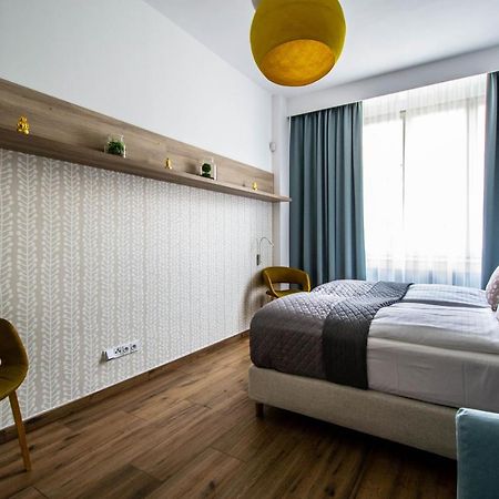 Executive Bright Apt. By Ruterra Praha Bagian luar foto