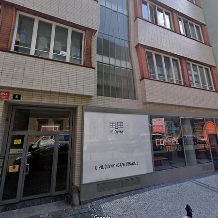 Executive Bright Apt. By Ruterra Praha Bagian luar foto