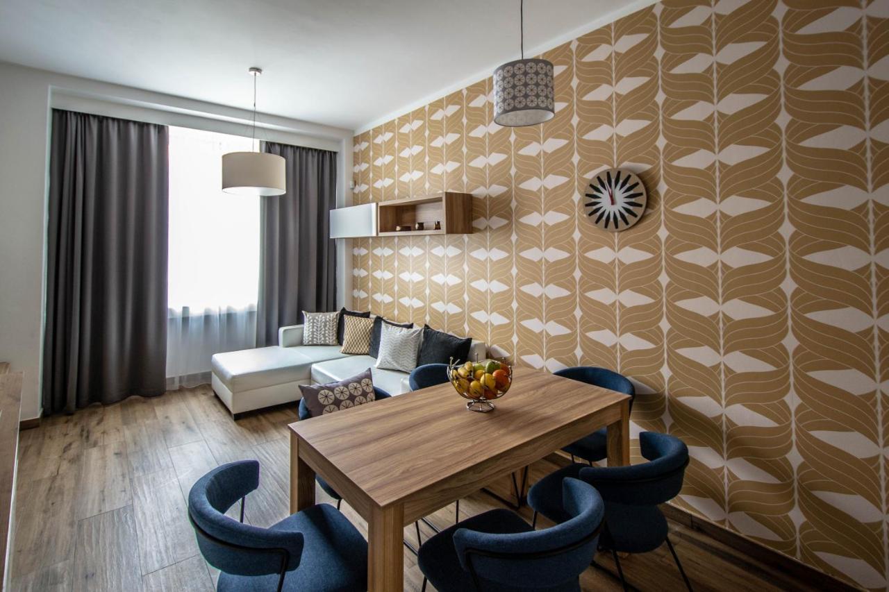 Executive Bright Apt. By Ruterra Praha Bagian luar foto