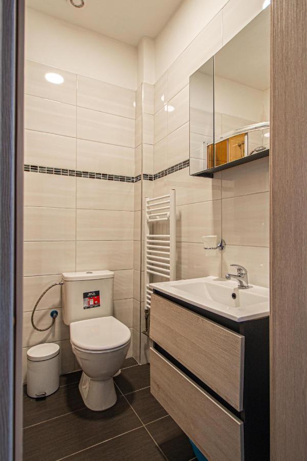 Executive Bright Apt. By Ruterra Praha Bagian luar foto