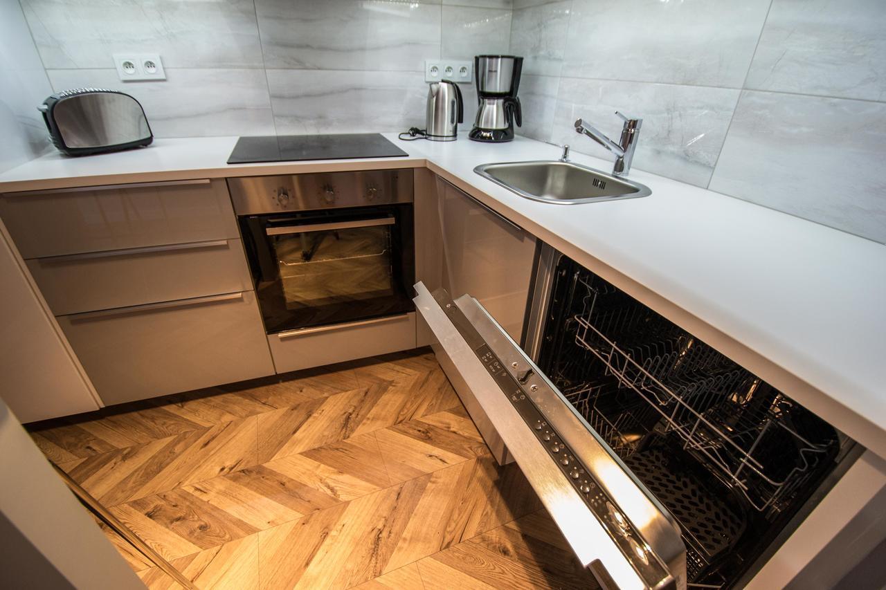 Executive Bright Apt. By Ruterra Praha Bagian luar foto