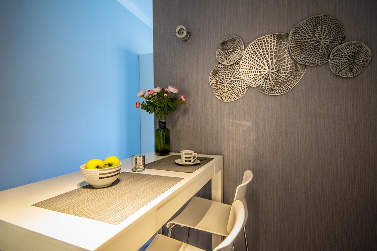 Executive Bright Apt. By Ruterra Praha Bagian luar foto