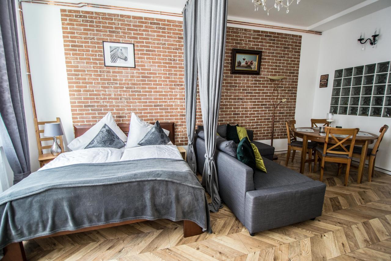 Executive Bright Apt. By Ruterra Praha Bagian luar foto